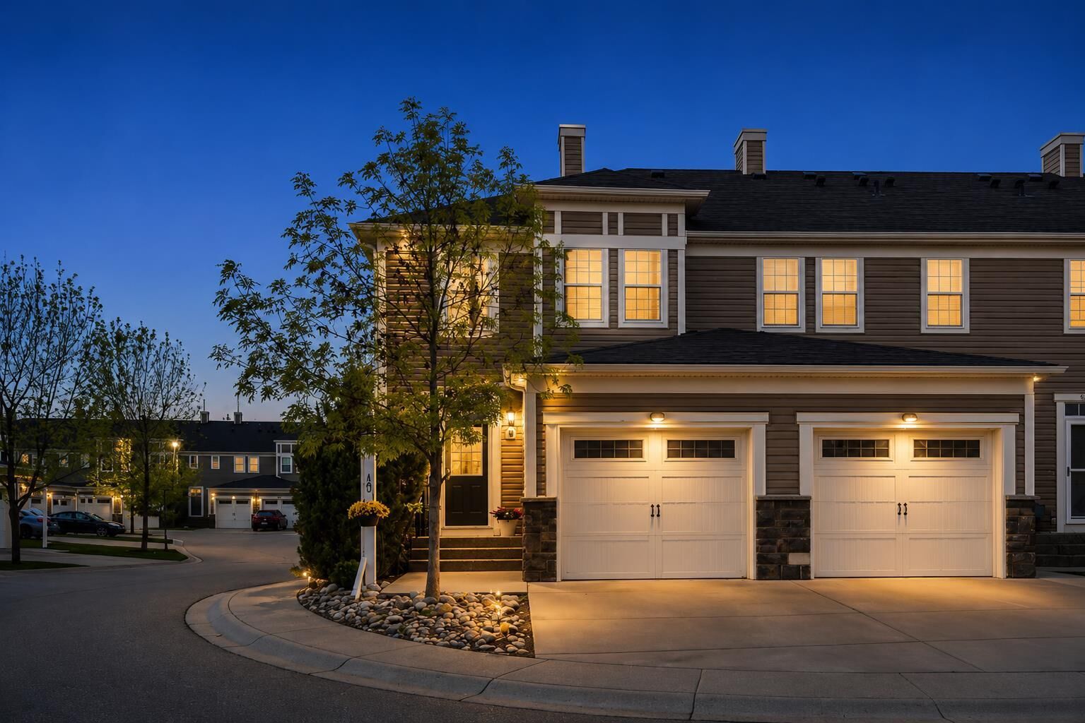 Property Photo:  155 Silverado Skies Link SW 1408  AB T2X 0K7 