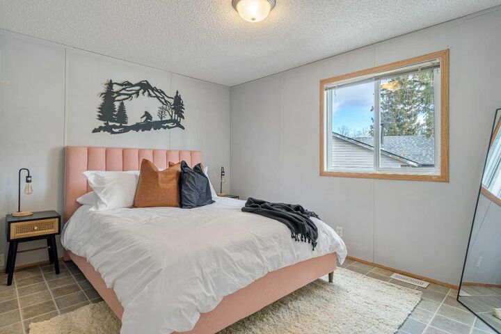 Property Photo: 1605 129 Street AB T0K 0E0