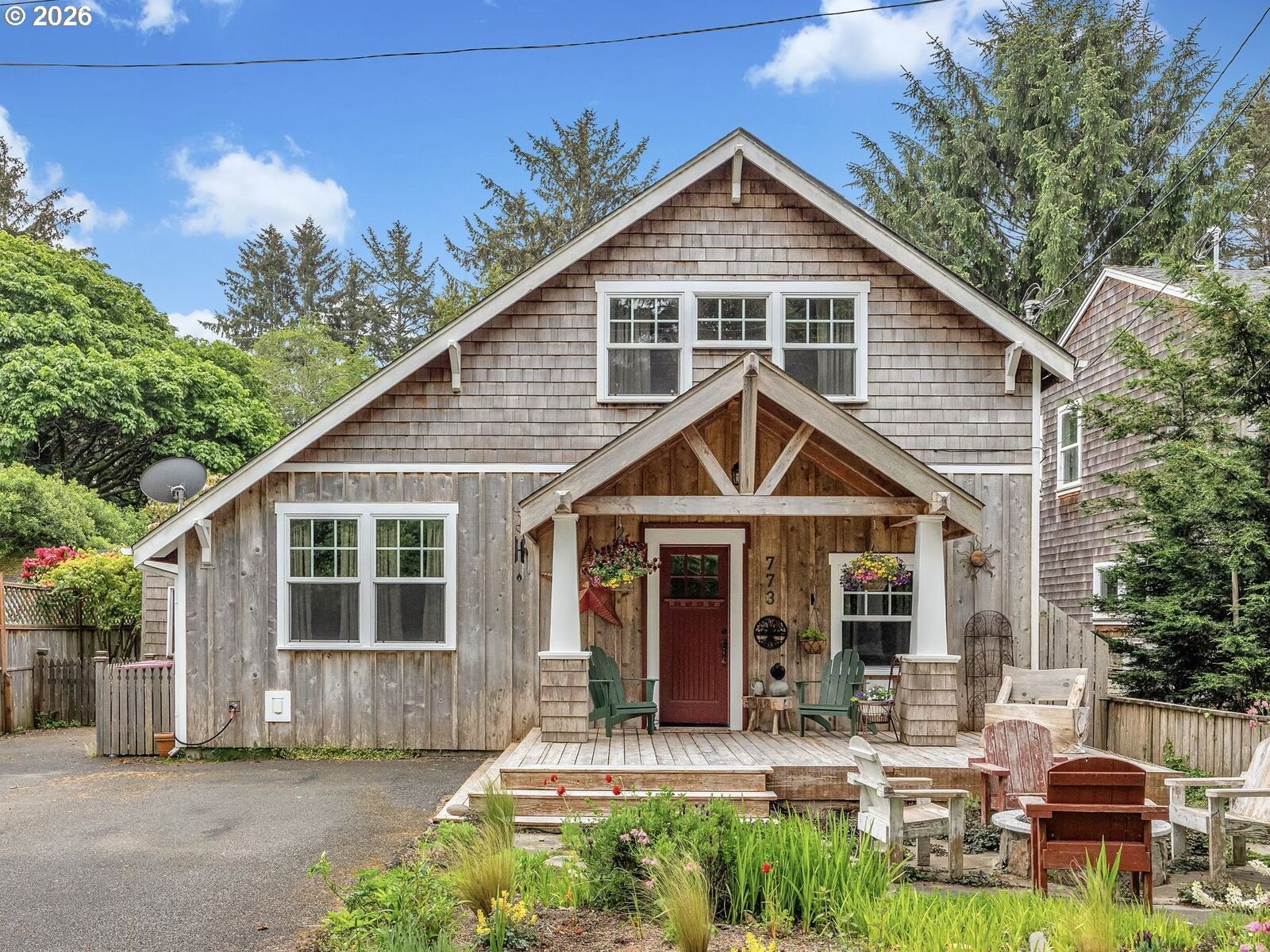 Property Photo:  773 A St  OR 97138 