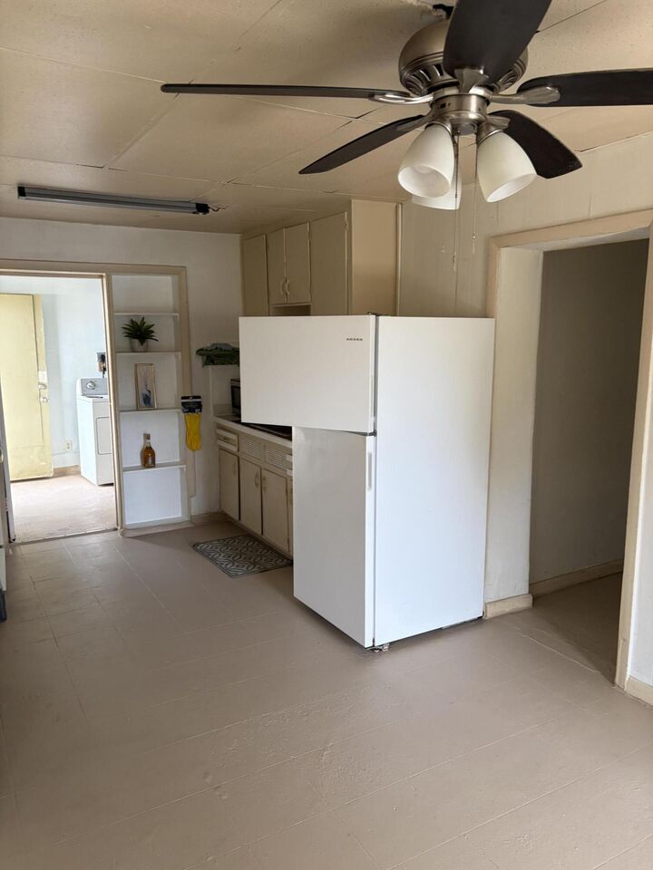 Property Photo:  198 SE 4th Street  FL 33483 
