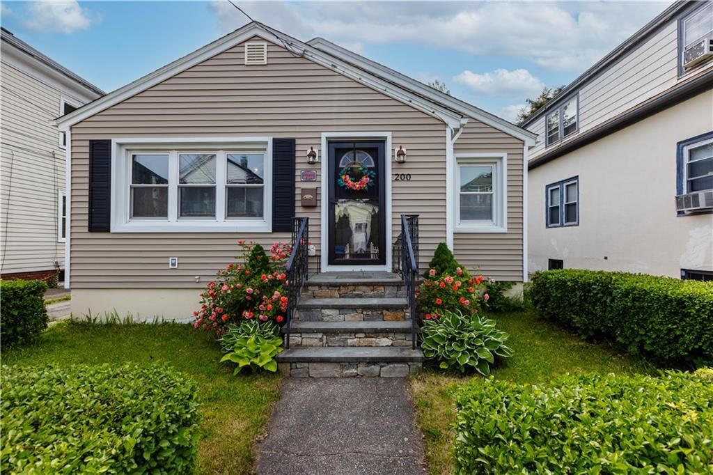 Property Photo: 200 Unit Street RI 02909