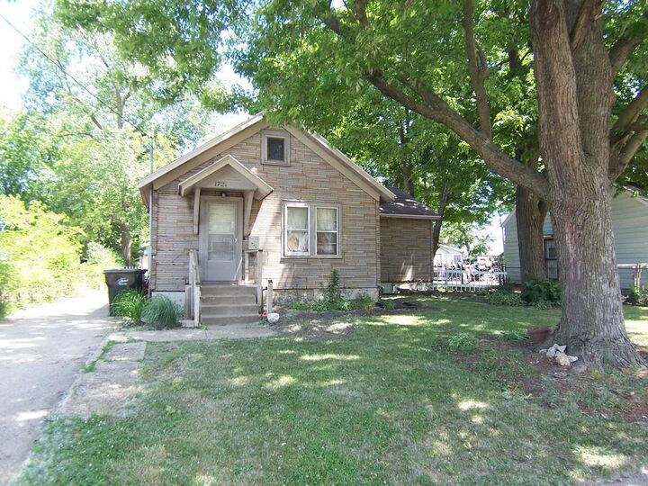 Property Photo:  1721 Harrison Avenue  WI 53511 