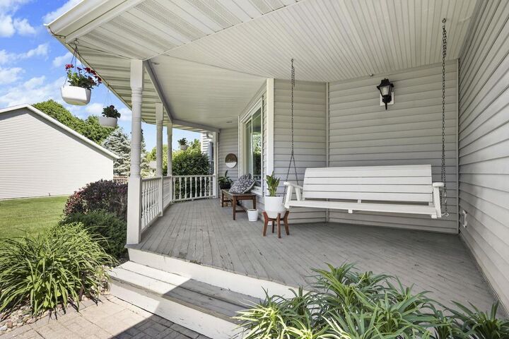 Property Photo: 118 Vilas Hibbard Parkway WI 53555