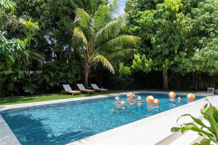 Property Photo:  5236 Pine Tree Dr  FL 33140 