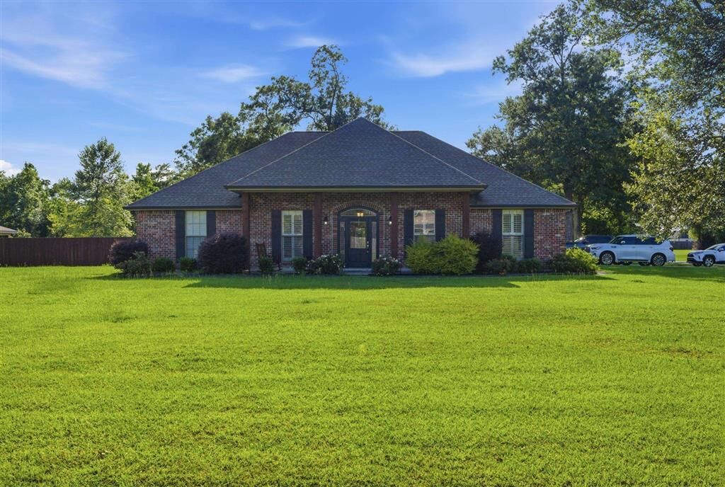 Property Photo:  1543 Holly Run Drive  LA 70611 