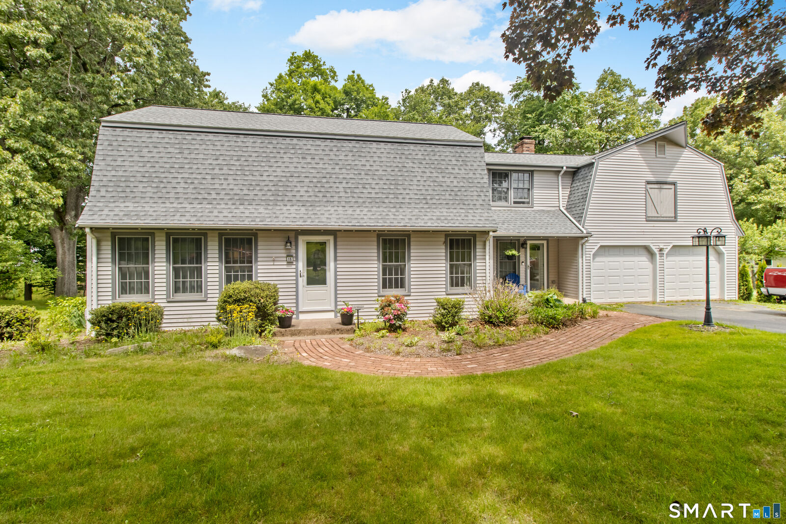 Property Photo:  15 Ledgecrest Terrace  CT 06040 