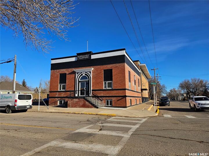 405 Coteau Avenue — photo 1
