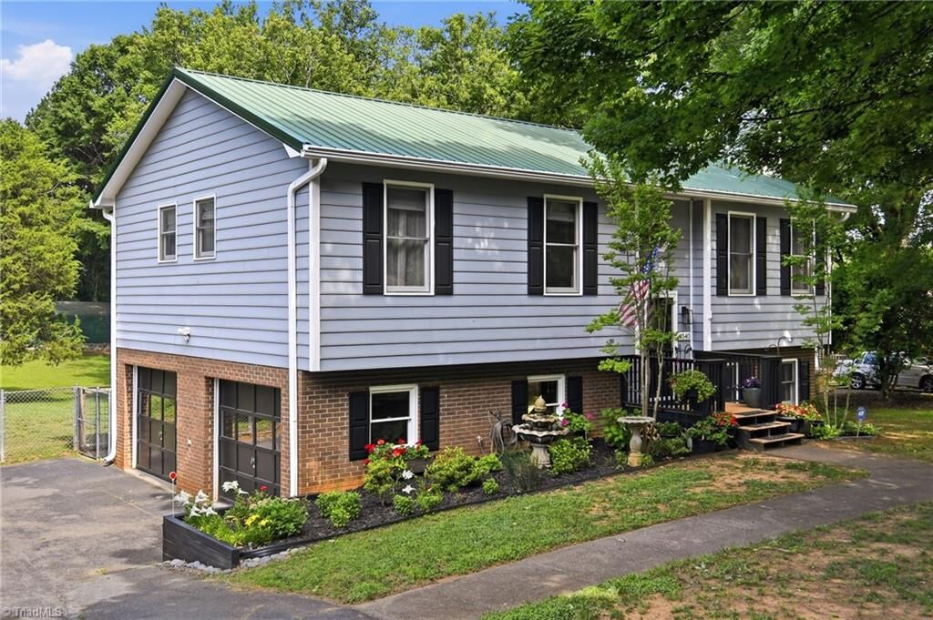 Property Photo:  4540 Oakwood Circle  NC 27106 