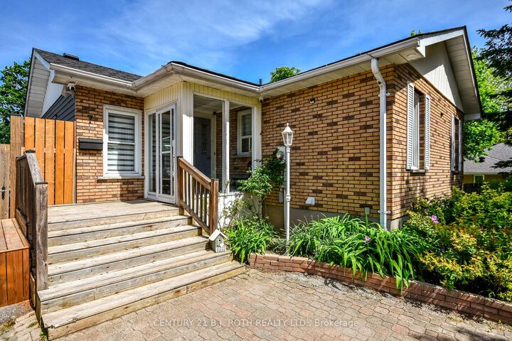 Property Photo:  7 Wesley Street  ON L4N 2A4 