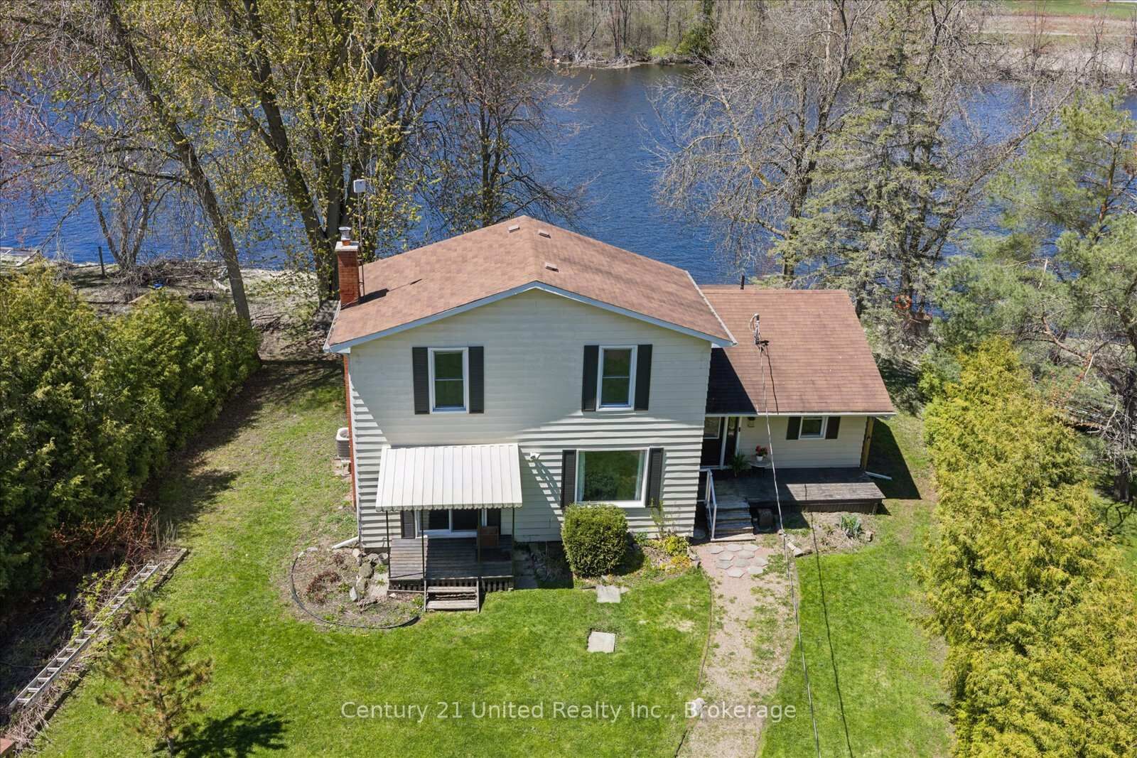 Property Photo: 266 Greenwood Road ON K9J 6Y3