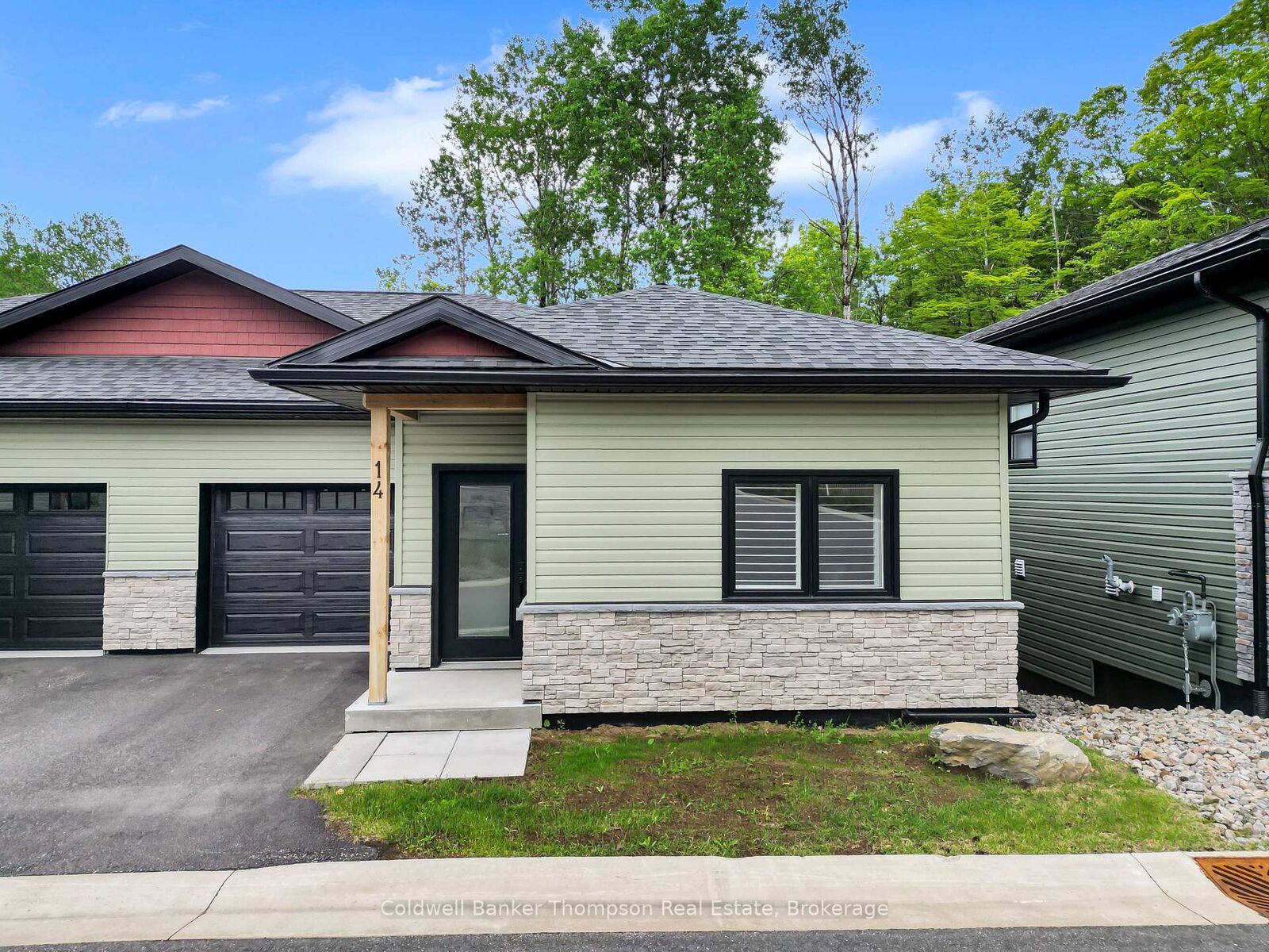 Photo de la propriété:  14 Ertler Lane  ON P1H 1S7 