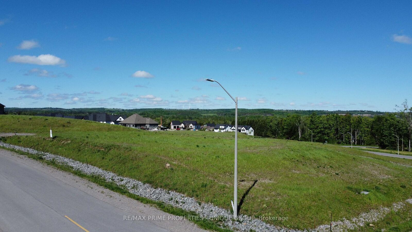 Property Photo:  2 Horizon Court  ON L0A 1A0 