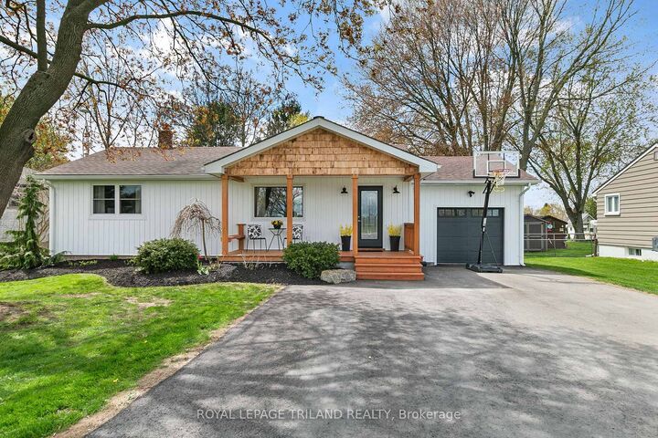 Property Photo: 298 Sunset Drive ON N5R 3C5