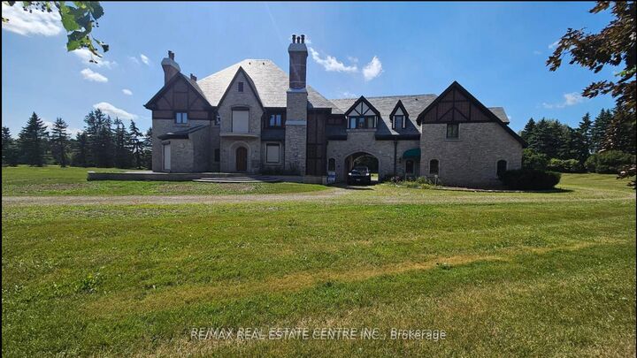 2 Edgeforest Drive — photo 1