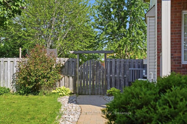 Property Photo: 1067 Rocky Harbour Crescent ON K1V 1V3