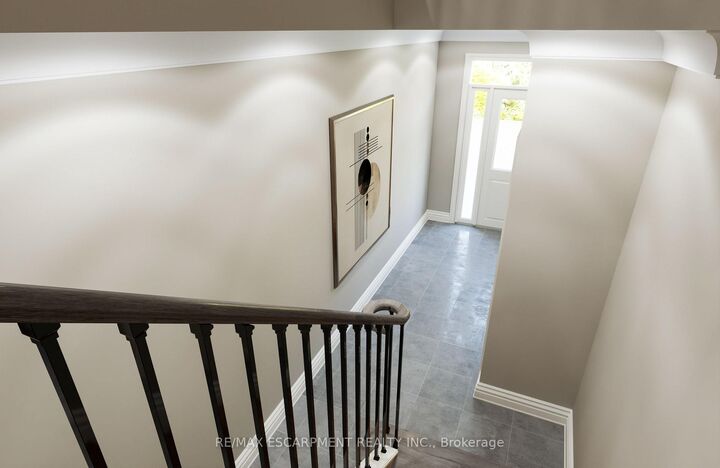 Property Photo: 22 Elite Crescent 66 ON N3W 1E4