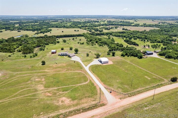 Property Photo: 770696 S 3510 Road OK 74023