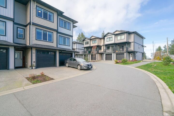Property Photo: 600 Ninth St #126 BC V9R 0L4