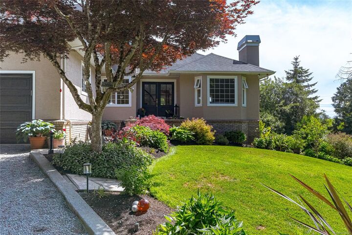 Property Photo: 1650 Tatlow Rd BC V8L 5R3