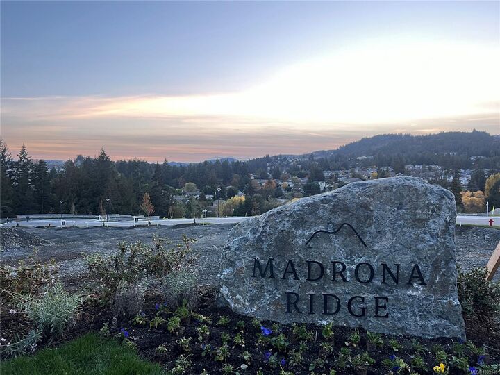 702 Madrona Ridge — photo 1