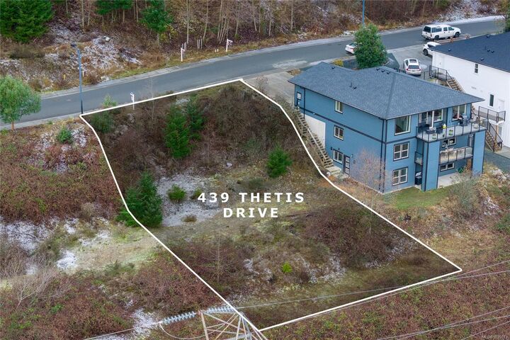 Property Photo: 439 Thetis Dr BC V9G 0A8