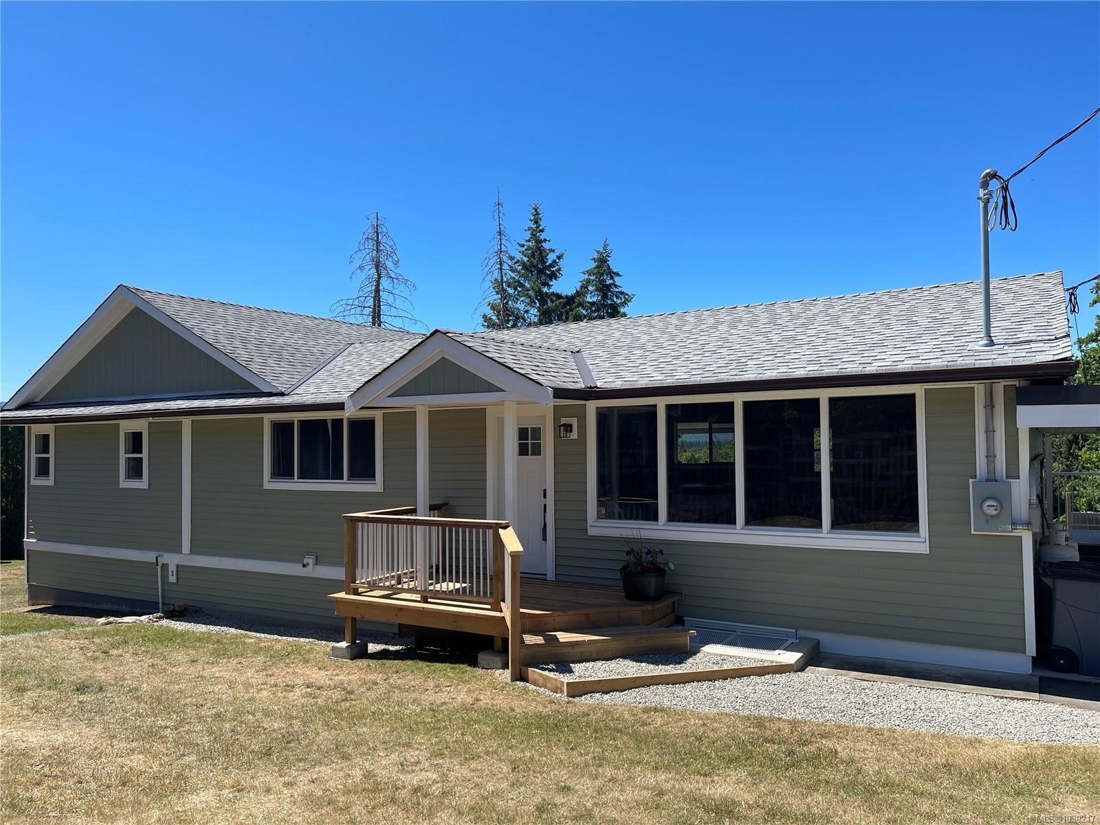 Property Photo: 5054 Dundalk Ave N BC V9Y 8P8