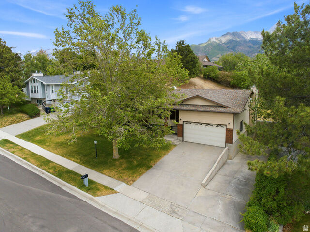 Property Photo:  9057 S Cherbourg Pl E  UT 84093 