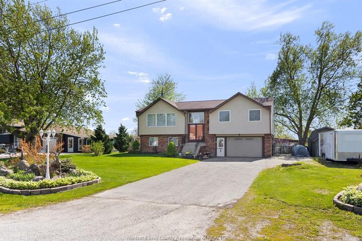 Property Photo: 19079 Blue Water Avenue ON N0P 2L0