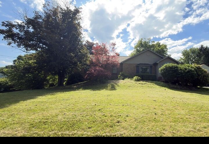 Property Photo:  293 Spring Run Rd  PA 15046 