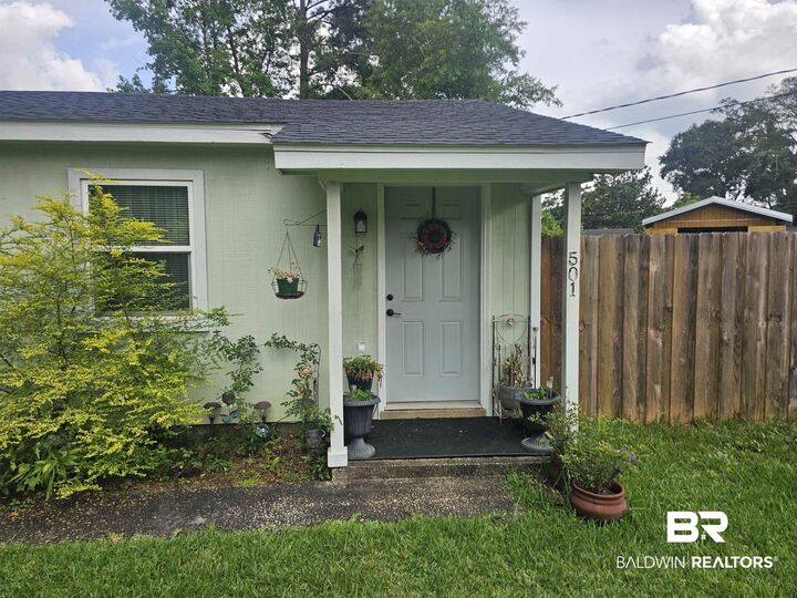 Property Photo:  501 W Magnolia Street  AL 36507 