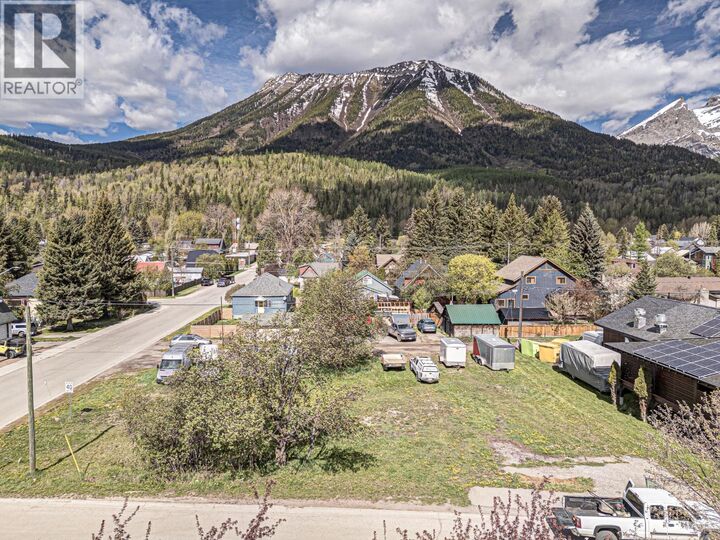 Property Photo:  701 & 721 7th Avenue  BC V0B 1M0 