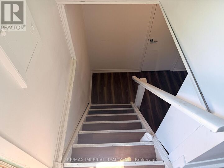 Property Photo:  69 Edgar Avenue Bsmt  ON L4C 6K2 