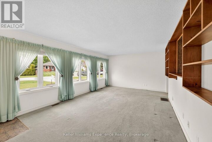 Property Photo:  5 Bridle Road  ON L9M 1J5 