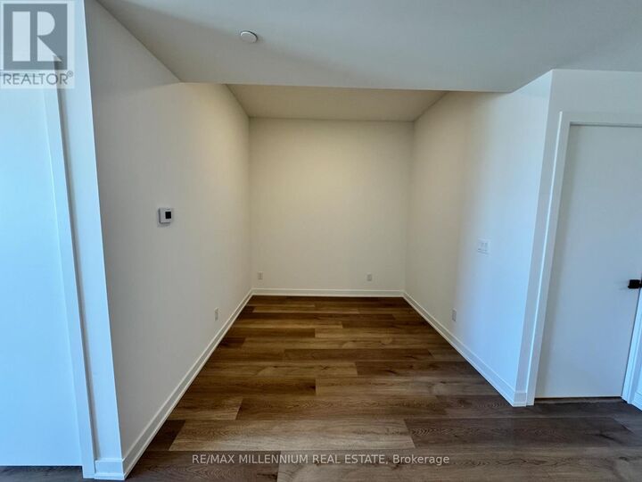 Property Photo:  33 Erie Avenue 513  ON N3S 2E7 
