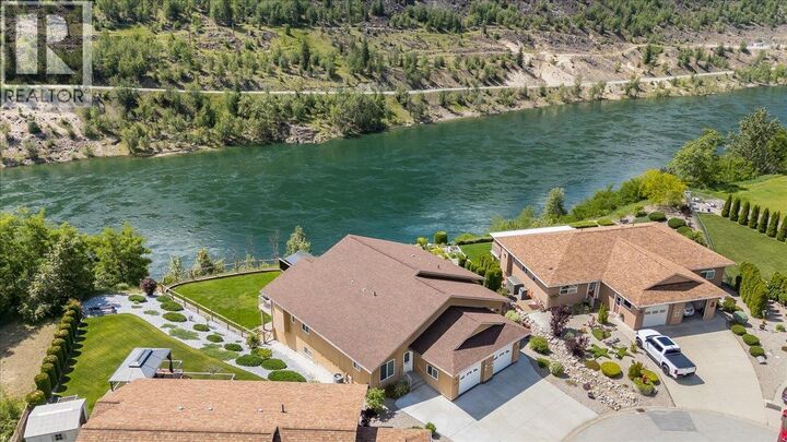 Property Photo:  1214 Heather Place  BC V1R 4Y2 