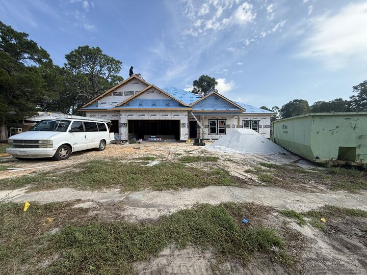 Property Photo: 321 Harbor Place FL 32548