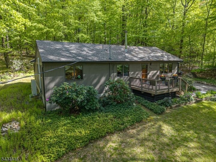 Property Photo:  616 Woodglen Rd  NJ 08826 
