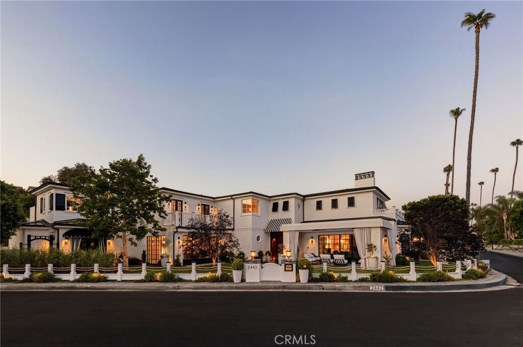 Property Photo:  2442 Marino Dr  CA 92663 