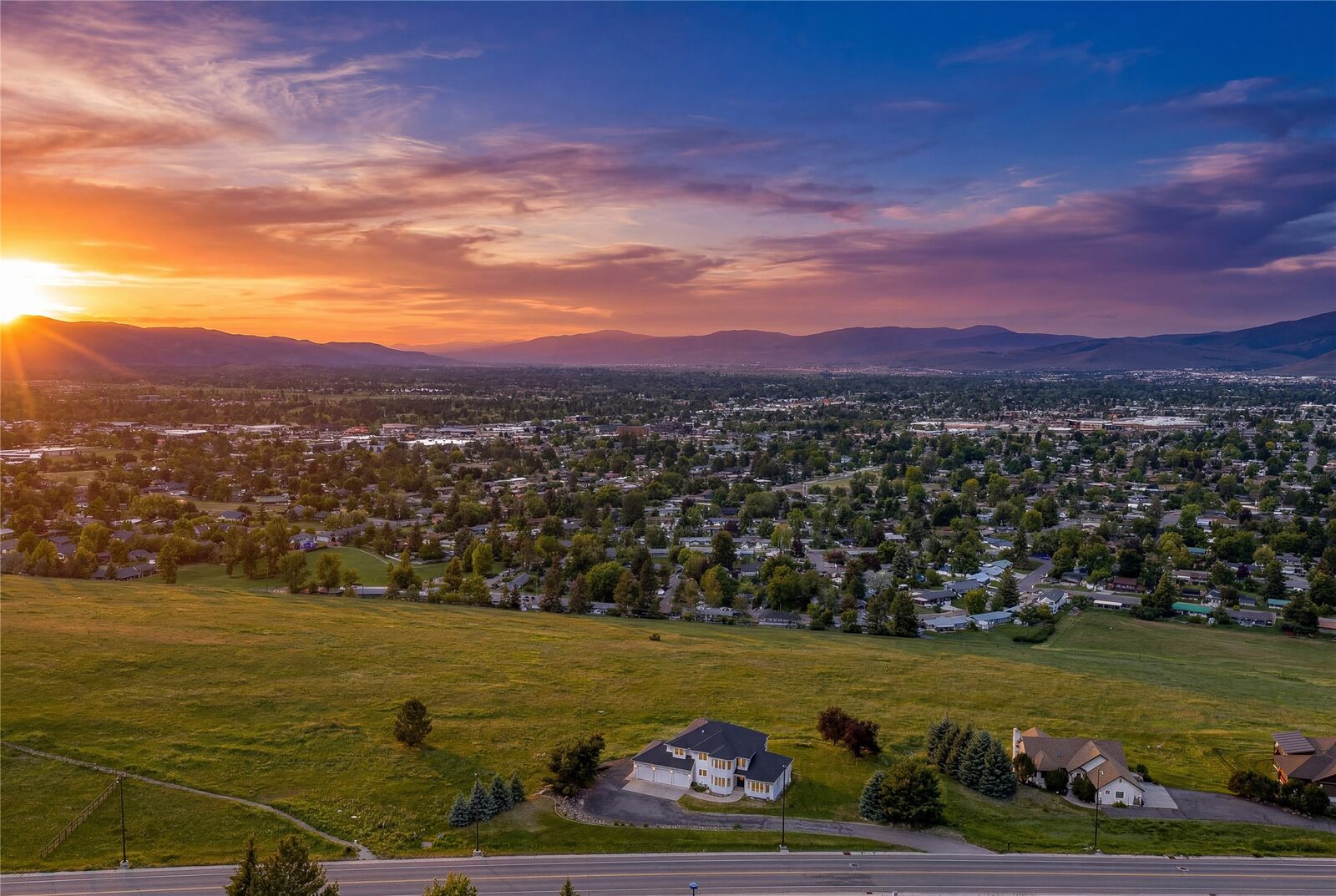 Property Photo: 4607 Hillview Way MT 59803