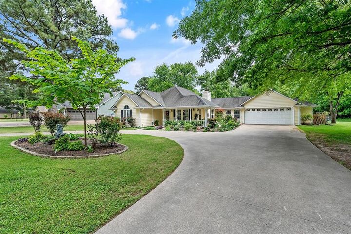 Property Photo:  608 Green Meadow Trail  TX 75765 