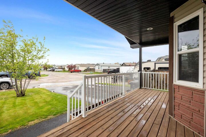 Property Photo:  140 Sumac Crescent  AB T9K 0H8 