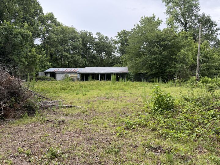Property Photo:  13637 Louisiana 111  LA 71403 