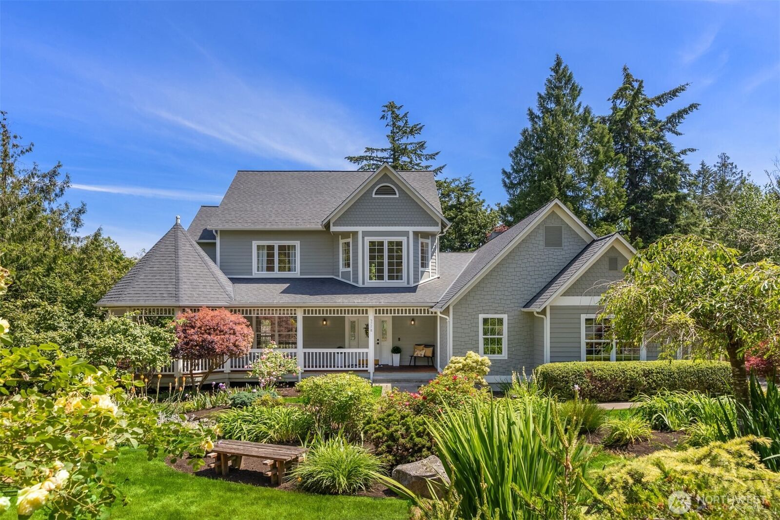 Property Photo:  5778  Wimsey  Lane  NE  WA 98110 