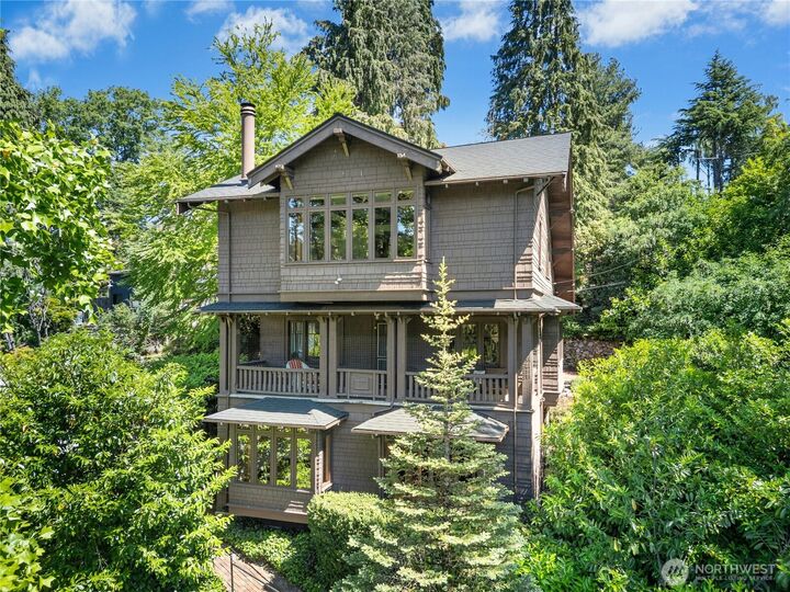 Property Photo:  2077 E Howe Street  WA 98112 