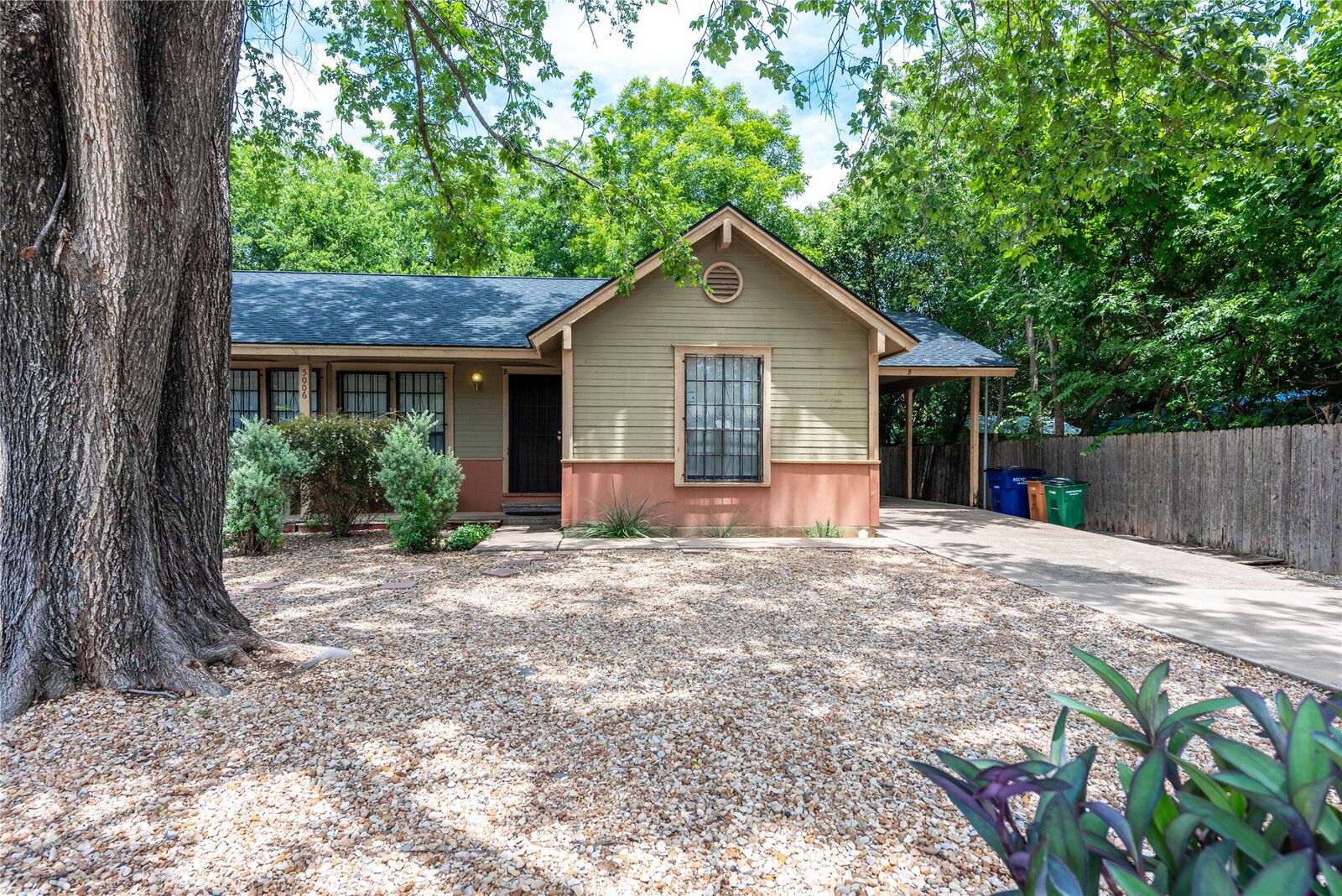Property Photo: 5006 Sara Drive A TX 78721