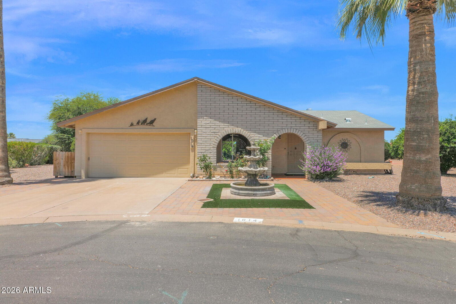 Property Photo:  1014 S 80th Street  AZ 85208 