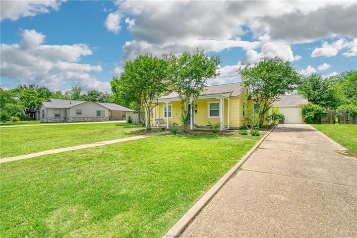 Property Photo: 710 Inwood Drive TX 77802