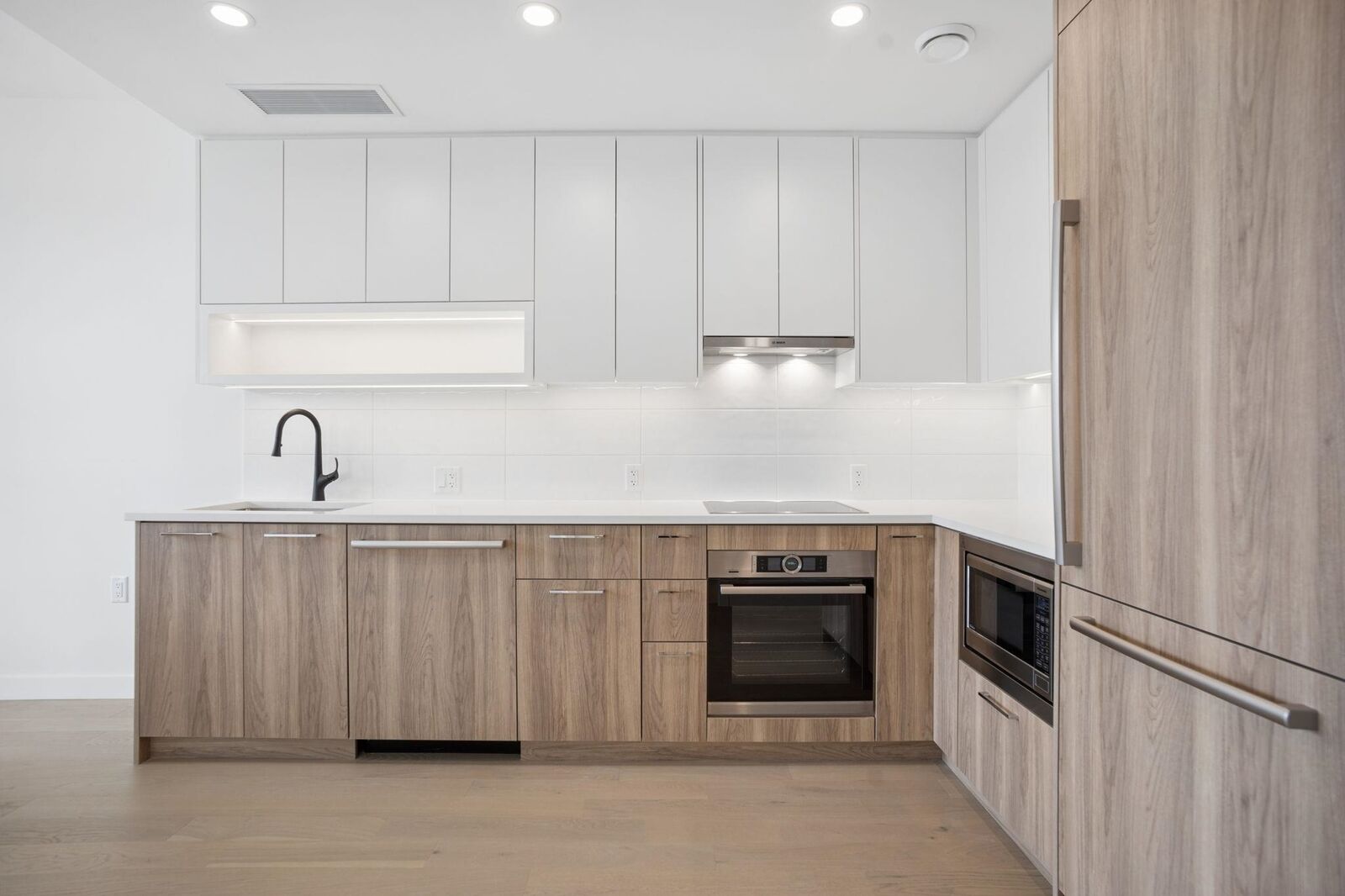Property Photo:  8398 Oak Street 202  BC V6P 0L9 
