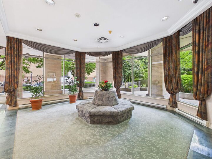 Property Photo: 4830 Bennett Street 401 BC V5H 4P6