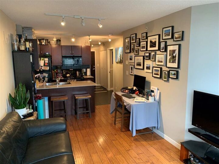 Property Photo:  938 Smithe Street 2006  BC V6Z 3H8 